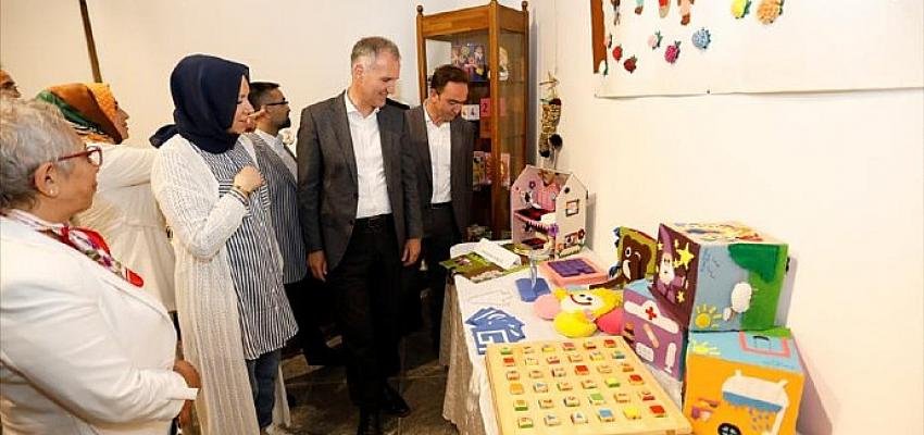 Çöpler Oyuncak Oldu