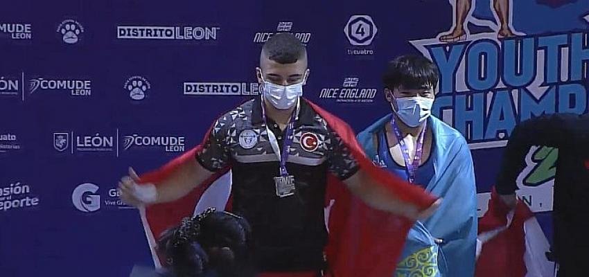 Nevşehir Belediyesi Gençlik ve Spor Kulübü sporcusu Yaşar Karaca  Dünya İkincisi Oldu