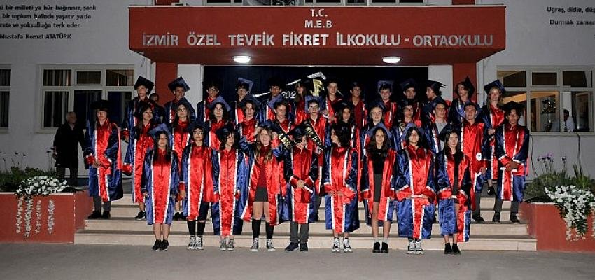 Özel Tevfik Fikret İlköğretim Kurumu 35 Öğrencisini Liseye Uğurladı