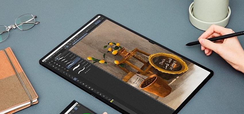 Samsung Galaxy Tab S8’in geniş ekranı, ‘S Pen’ ile tuvale dönüşüyor