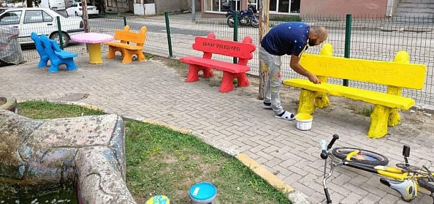 Saray Belediyesi parkları renklendiriyor