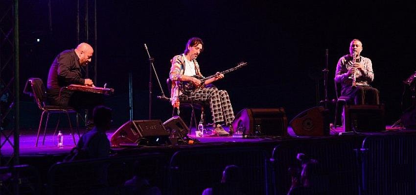 Taksim Trio ve Yazz Ahmed müzik tutkunlarıyla buluştu