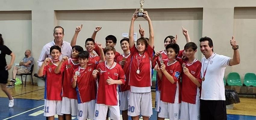 Türk Koleji Sporcuları Yine Namağlup Şampiyon