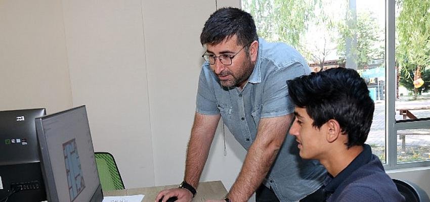 Çankaya’dan Çocuklara Teknoloji Öğrenme Fırsatı