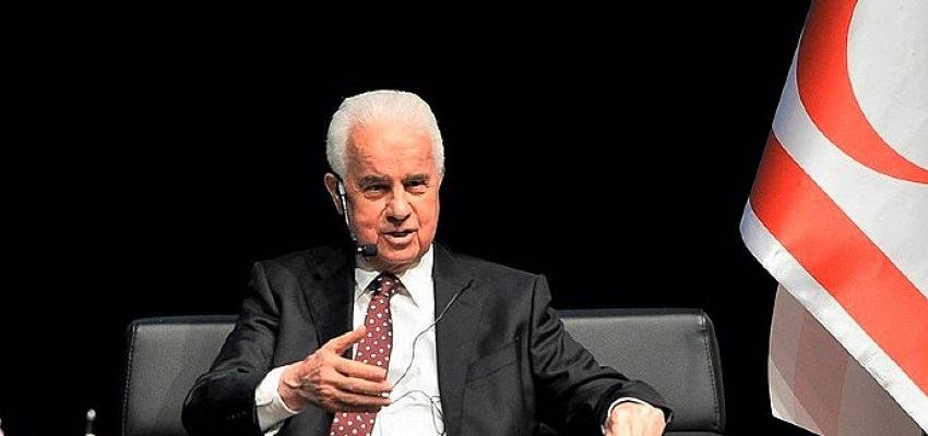 Dr. Derviş Eroğlu’nun “Karotis” ameliyatı, Yakın Doğu Üniversitesi Hastanesi’nde başarıyla gerçekleştirildi