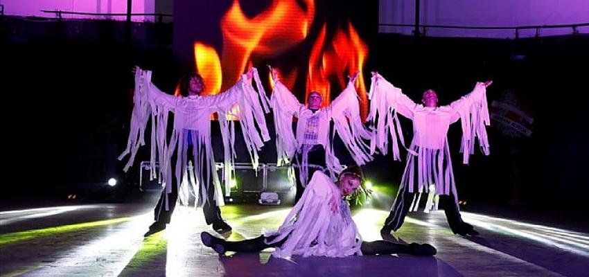 İnegöl Belediyesi Halk Dansları Topluluğundan Muhteşem Gece