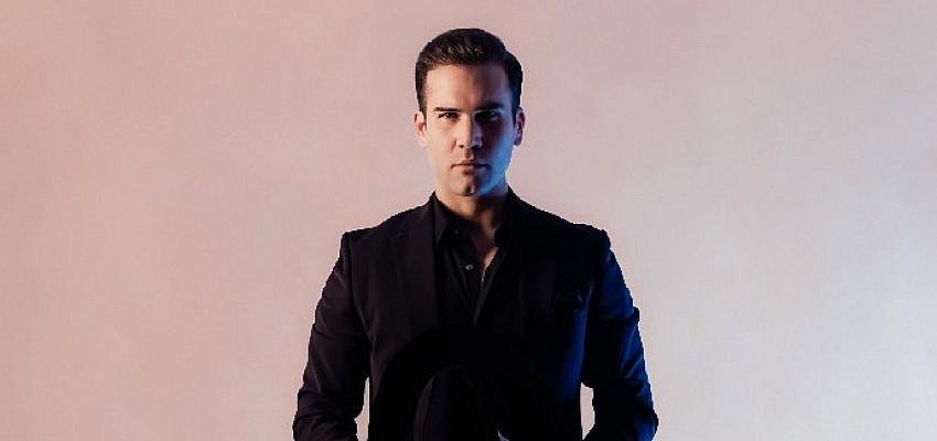 Kaan Ekenler’in yeni teklisi “Caruso”