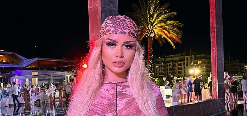 Melisa Taç’tan Yeni Şarkı Yolda