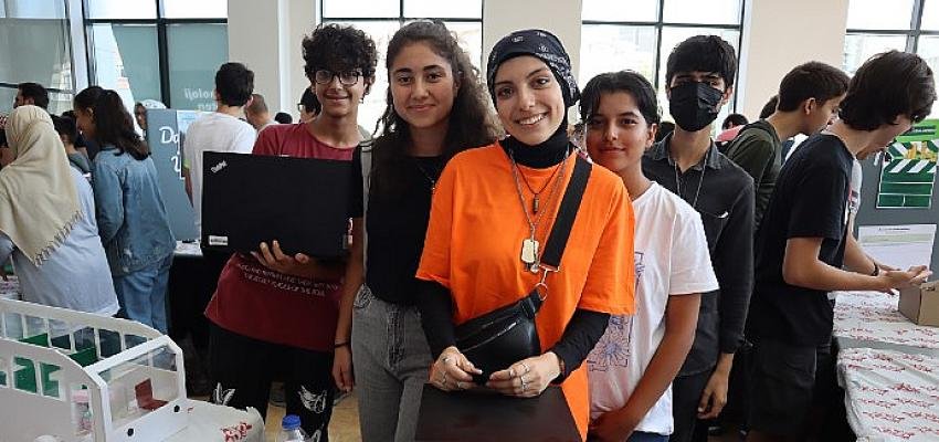 Minik Mühendislerin Ürettiği Prototipler Sergilendi