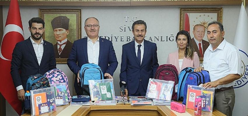 1. Sınıfların Okul Çantası ve Kırtasiye Malzemesi Sivas Belediyesin’den