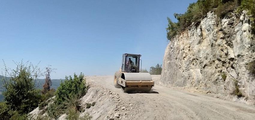 Alanya Bayırkozağacı yolu asfalta hazırlanıyor