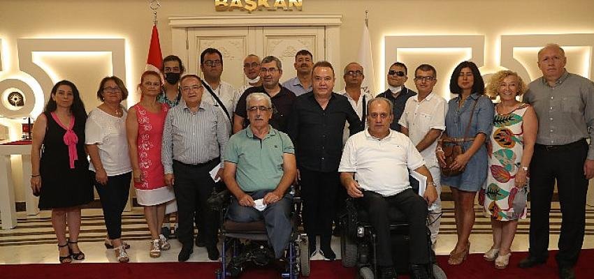 Antalya Kent Konseyi Engelli Meclisi  Başkan Böcek’i ziyaret etti