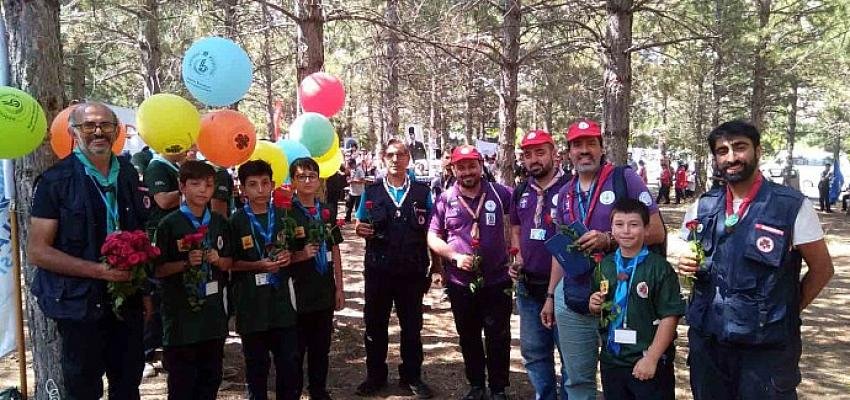 Bağcılarlı izciler, İslam İzcileri Dostluk Kampı’na katıldı