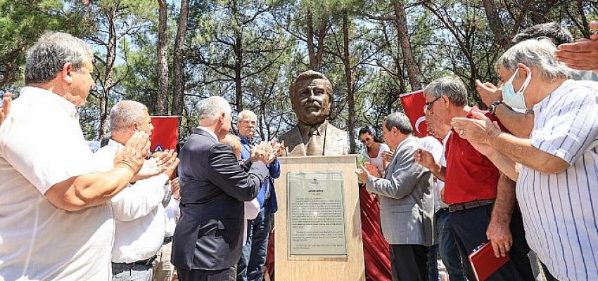 Başkan Batur sözünü tuttu, Efsane Başkan’ın büstü Çınartepe Aydın Erten Rekreasyon Alanı’ndaki yerini aldı