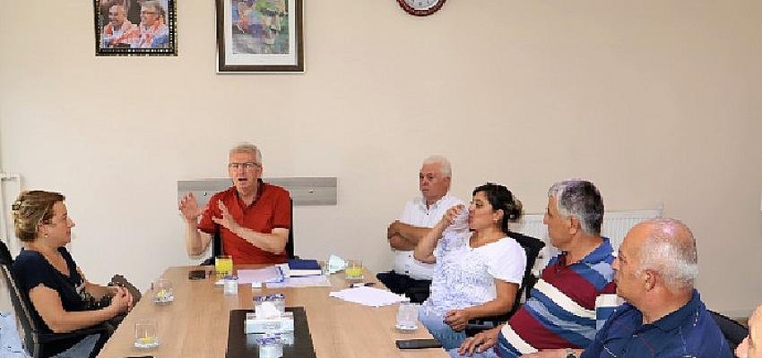 Başkan Eriş, geniş çaplı elektrik altyapı çalışmaları öncesi muhtarlarla buluştu:  Elektrik Altyapı Yatırımı İçin Kazılacak Yolları Biz Kapatacağız