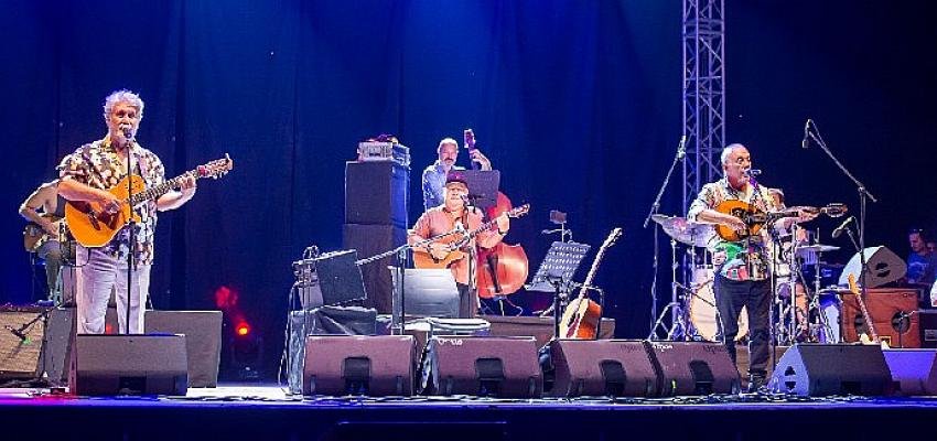 Bülent Ortaçgil’den Kültürpark’ta 50. yıl konseri