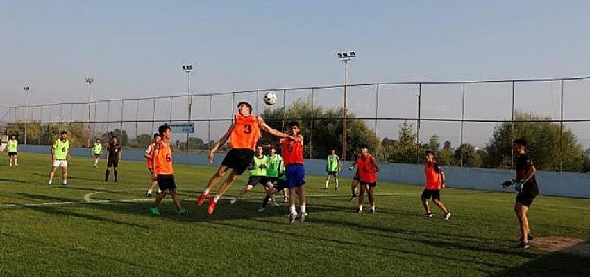 Gençlerin Futbol Şöleni Başladı