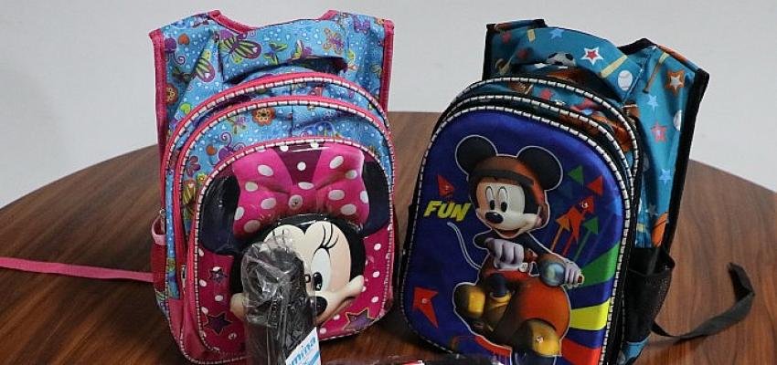 Kırtasiye setleri bu yıl da Uğur Amca’dan