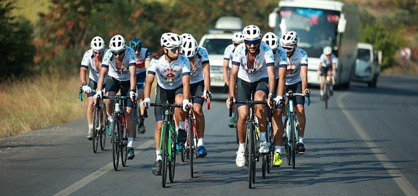 Malazgirt Zaferi için yola çıkan bisikletçiler Malatya’da