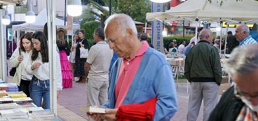 1.Seferihisar Kitap Günleri’ne coşkulu açılış