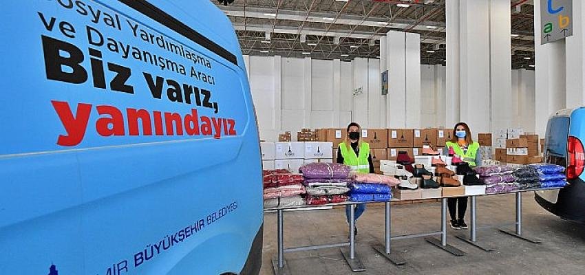 İzmir Büyükşehir Belediyesi’nden 25 bin öğrenciye destek