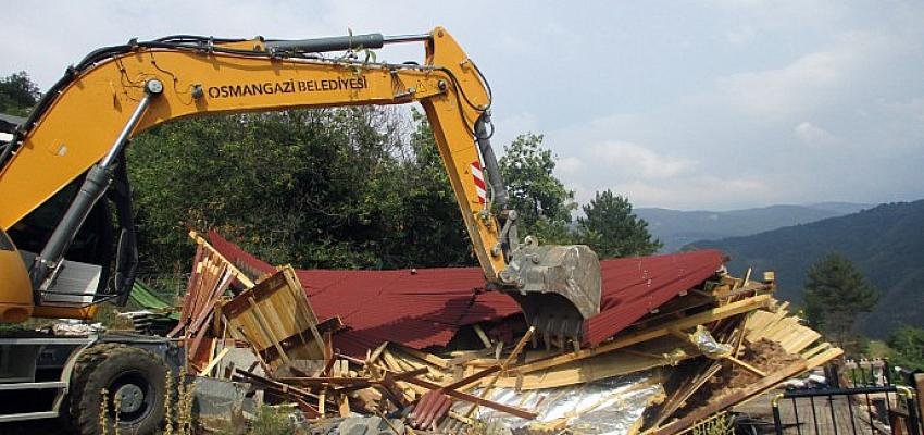 Kaçak İnşa Edilen 5 Ev Yıkıldı