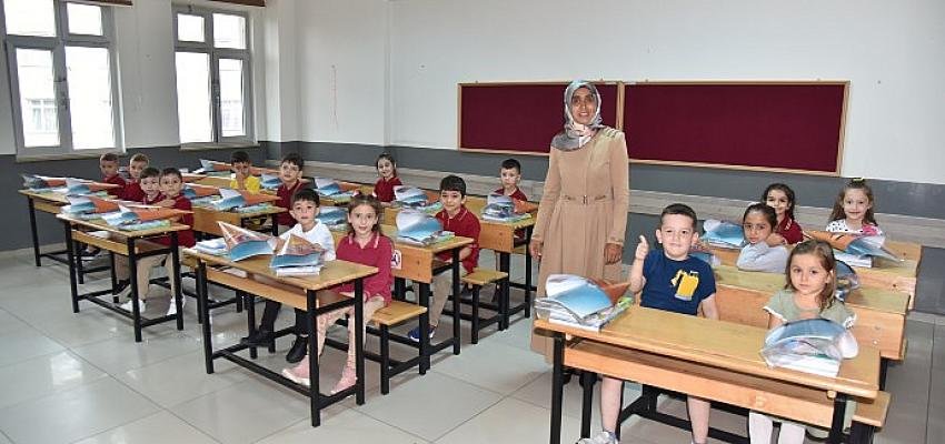 Kartepe’de Mini Mini Birlere Özel Hediye