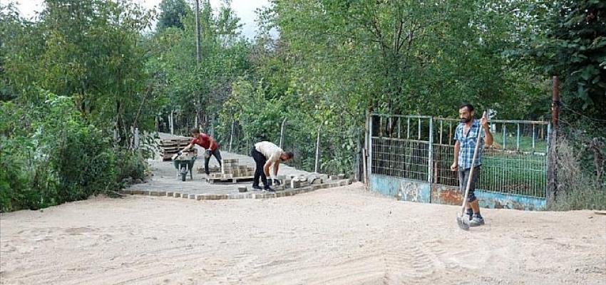 Kırsal Mahallelerde Sokaklar Parke Taşıyla Konfora Kavuşuyor