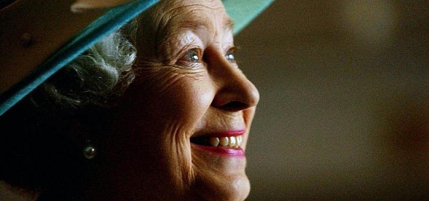 Kraliçe’nin Ardından