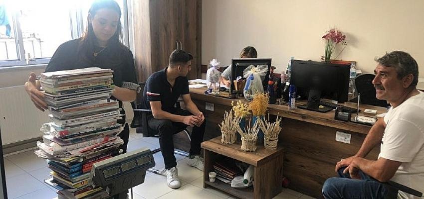 Mustafakemalpaşa belediyesi’nden 6 bin tl’lik harçlık desteği