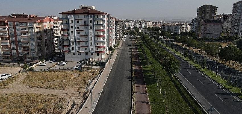 Vatan Caddesi’nde sıcak asfalt serimi yapıldı