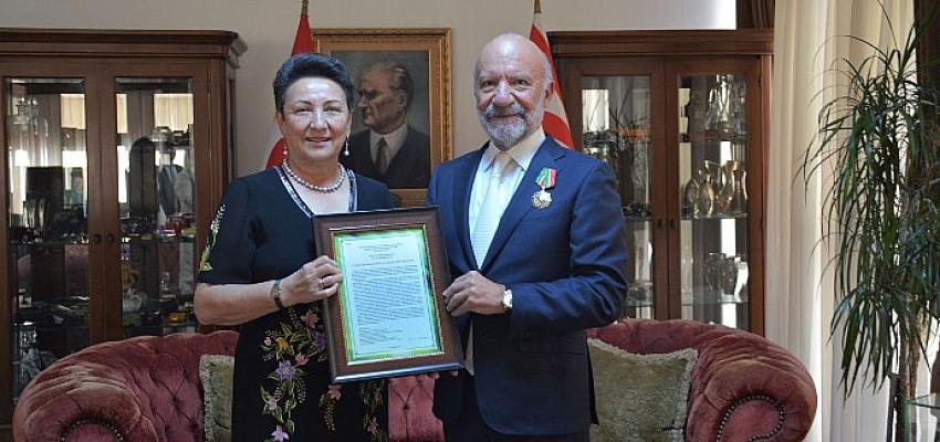 Yakın Doğu Üniversitesi Kurucu Rektörü Dr. Suat Günsel, Tataristan Cumhuriyeti Devlet Nişanı ile taltif edildi