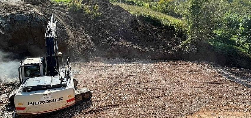 Başiskele Kahramanlar Caddesi’nde menfez yapılıyor