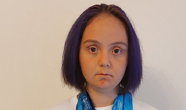 Abdi İbrahim Vakfı bursiyeri milli yüzücü İrem Öztekin, Down Sendromlular Avrupa Şampiyonası SUDS 2023'te 4 gümüş, 1 bronz madalya kazandı