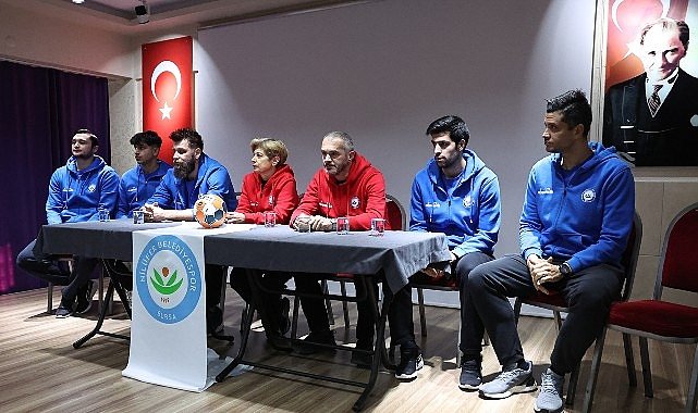 Nilüfer'in hentbolcuları ve öğrencilerden keyifli sohbet