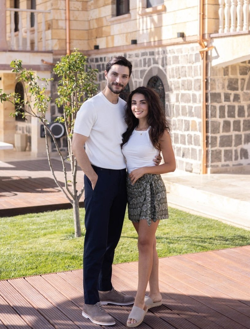  Özge Yağız & İlhan Şen | Safir
