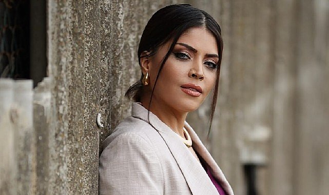 Camdaki kizda muslum gurses sarkisi