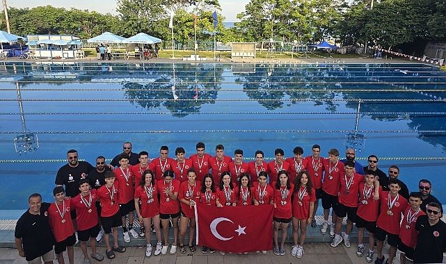 Bucalı millî yüzücü Bulgaristan'dan altın madalya ile döndü