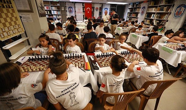 Efes Selçuk'ta Satranç Heyecanı
