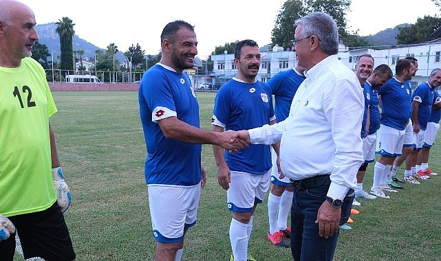 Kemer'de Masterler Futbol Turnuvası