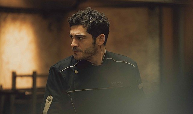 Çok Yakında Disney+'ta İzleyicilerle Buluşacak Burak Deniz ve Öykü Karayel'in Başrollerini Paylaştığı Orijinal Film 'Umami'den Yeni Kareler Yayınlandı!