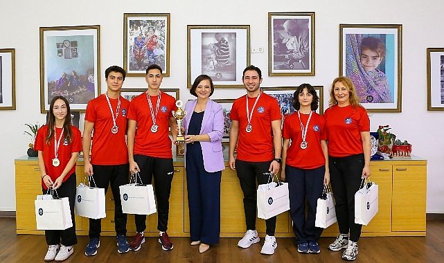 Karabağlar'ın gururu oldular