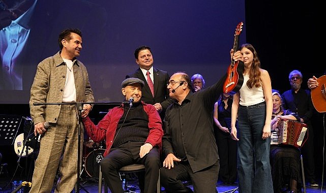 İlhan Şeşen'in 55. Sanat Yılı Kadıköy'de Kutlandı