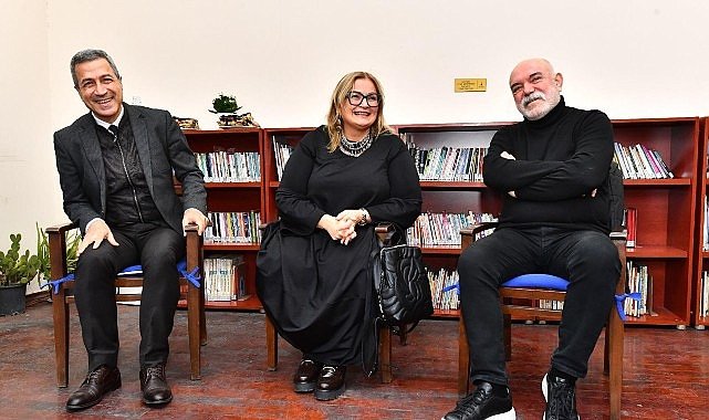 İzmir'in kitap kurtlarına Ercan Kesal'lı sürpriz