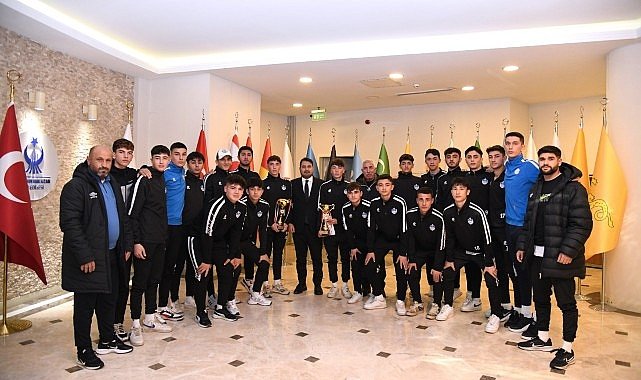Kahramankazan Belediyespor'dan Çifte Şampiyonluk