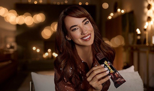 Ünlü Oyuncu Seda Bakan, Eti Brownie Intense'in Yeni Reklam Yüzü Oldu