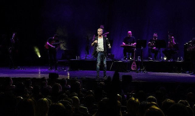 Allianz Türkiye ve Lokman Hekim Sağlık Vakfı iş birliğiyle Levent Yüksel 'Geleceğin Hekimleri' için sahnedeydi