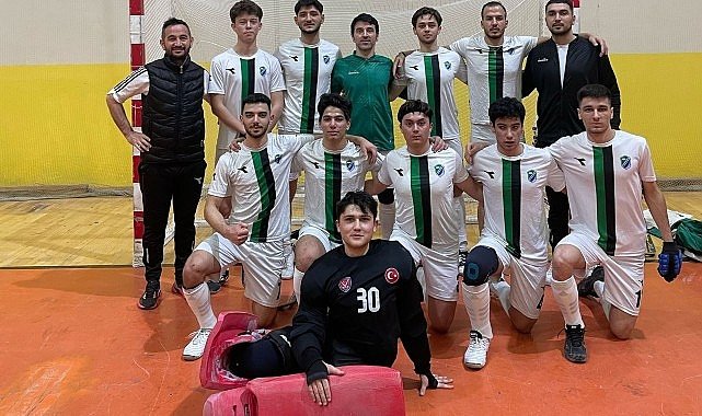 Kupayı başkan kocaman'a getirdiler 