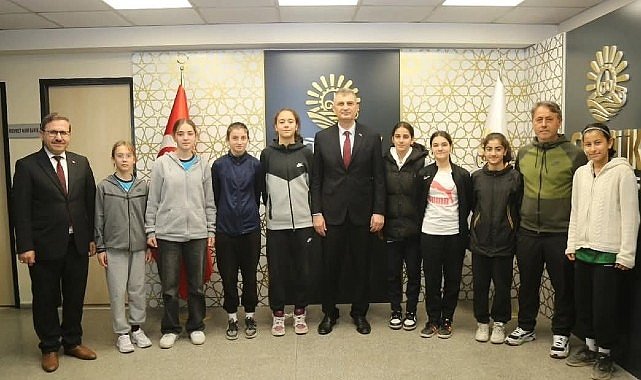 Şampiyonluk Kupası Gölcük'e Geldi